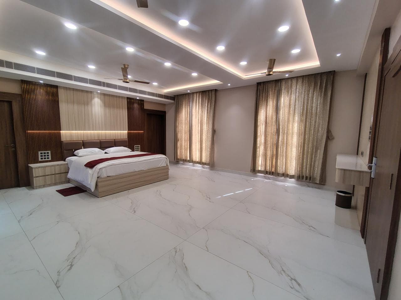 Premium Suite